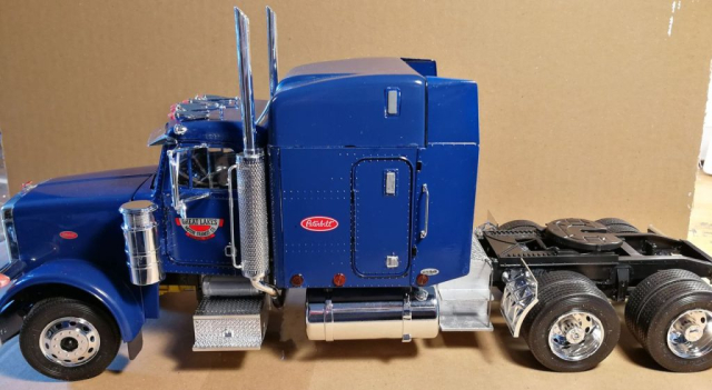 Truck Italeri Peterbilt 378 1:24