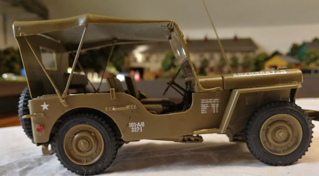 Willys Jeep 1:24